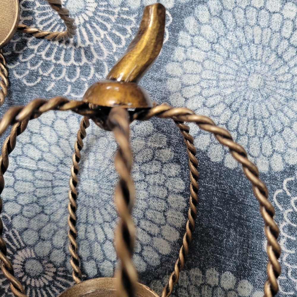Vintage-Inspired Twisted Metal Candle Holders - Picture 5 of 6